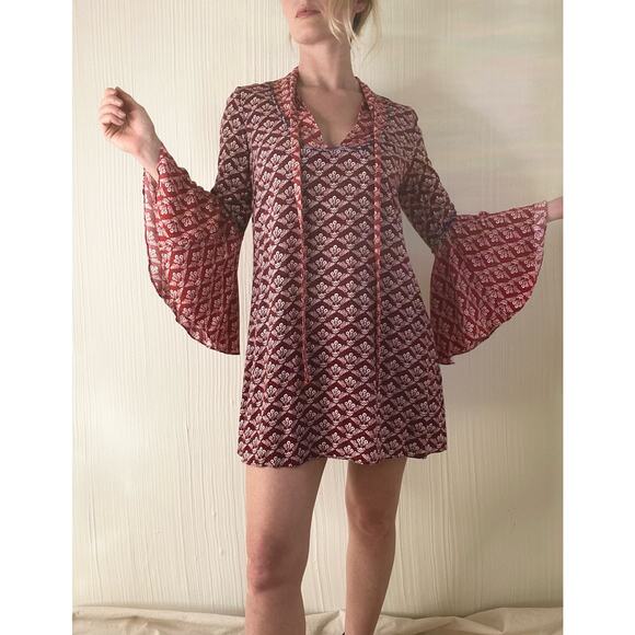 LIKELY Groovy Maroon Print Bell Sleeve Mini Dress US 2 - Picture 2 of 14